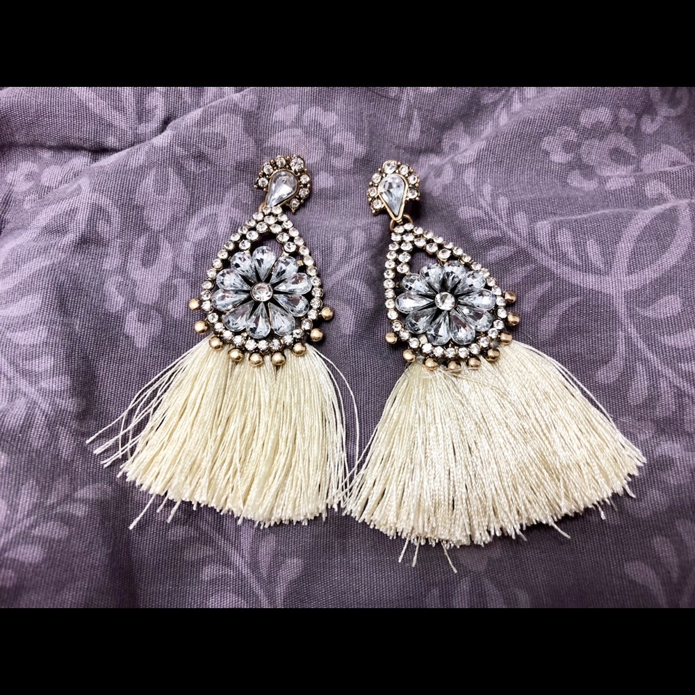 Beautiful JEWEL AND TASSELS EARRINGS